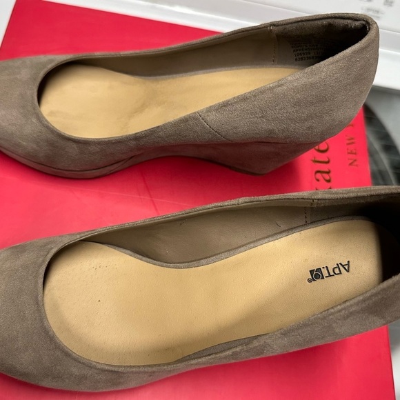 Apt. 9 Shoes - Apt. 9 wedge heels